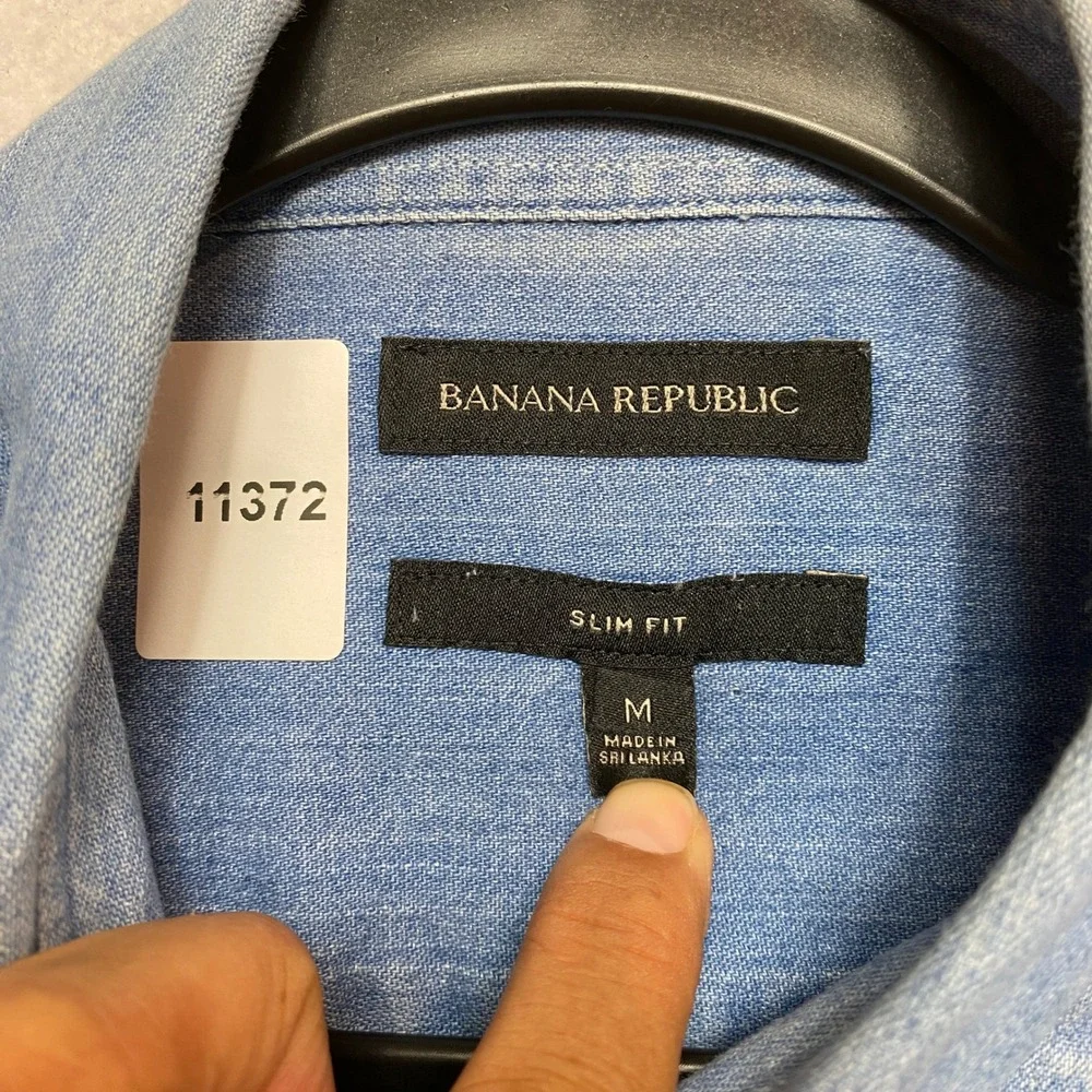 Banana Republic Shirt Mens M Blue Long Sleeve Slim Fit Denim Chambray Button Up